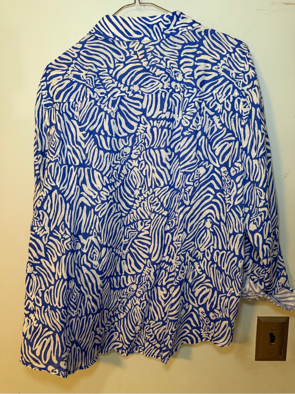Lilly Pulitzer XL 100% Linen Blue White Button Front Beach Shirt Never Worn - Picture 3 of 5